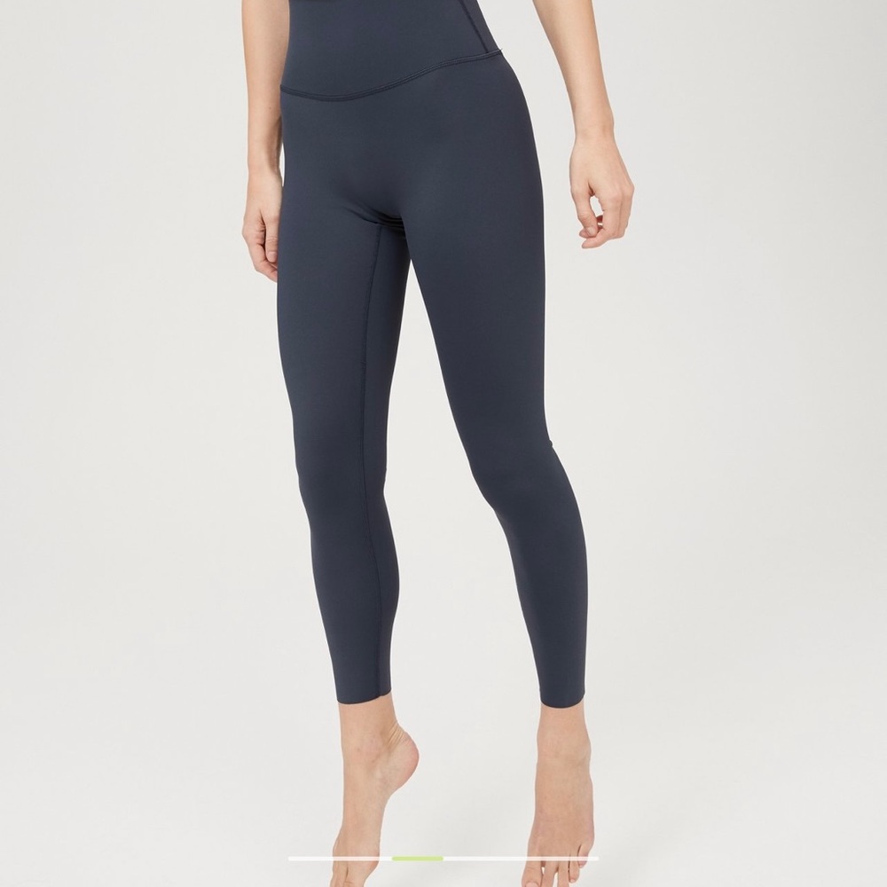 OFFLINE By Aerie Goals Hi-Rise Long Inseam Legging Size Medium Navy Blue